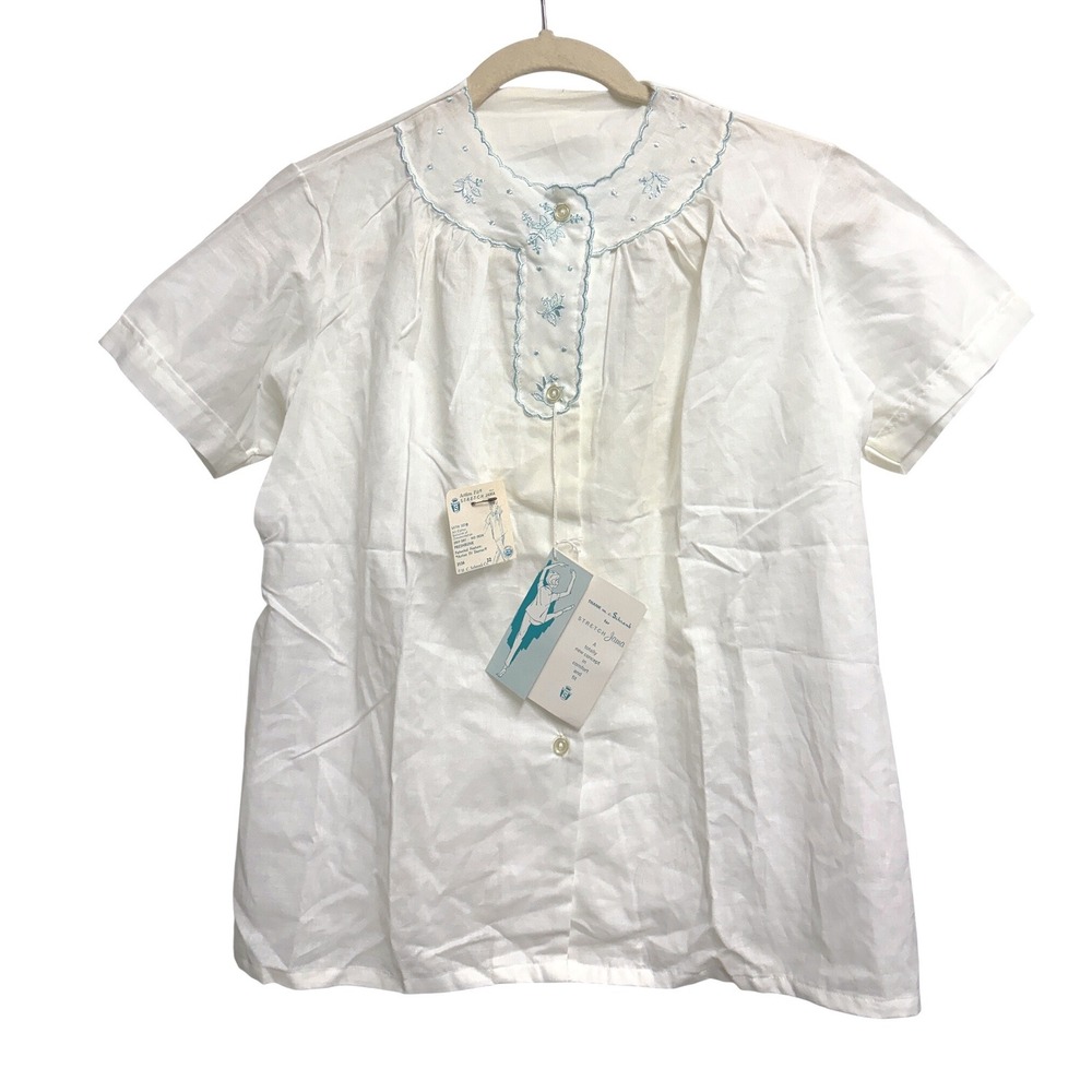 Schrank Embroidered Cottagecore White Blue Pajama Top 32 Vintage
